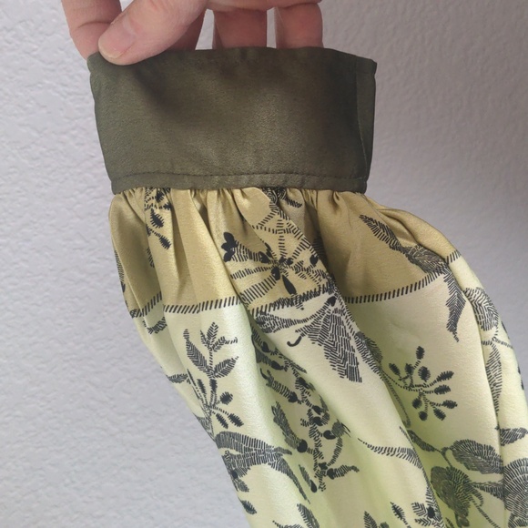 Ann Taylor Factory Toile Green and Black Blouse Top - Picture 2 of 6